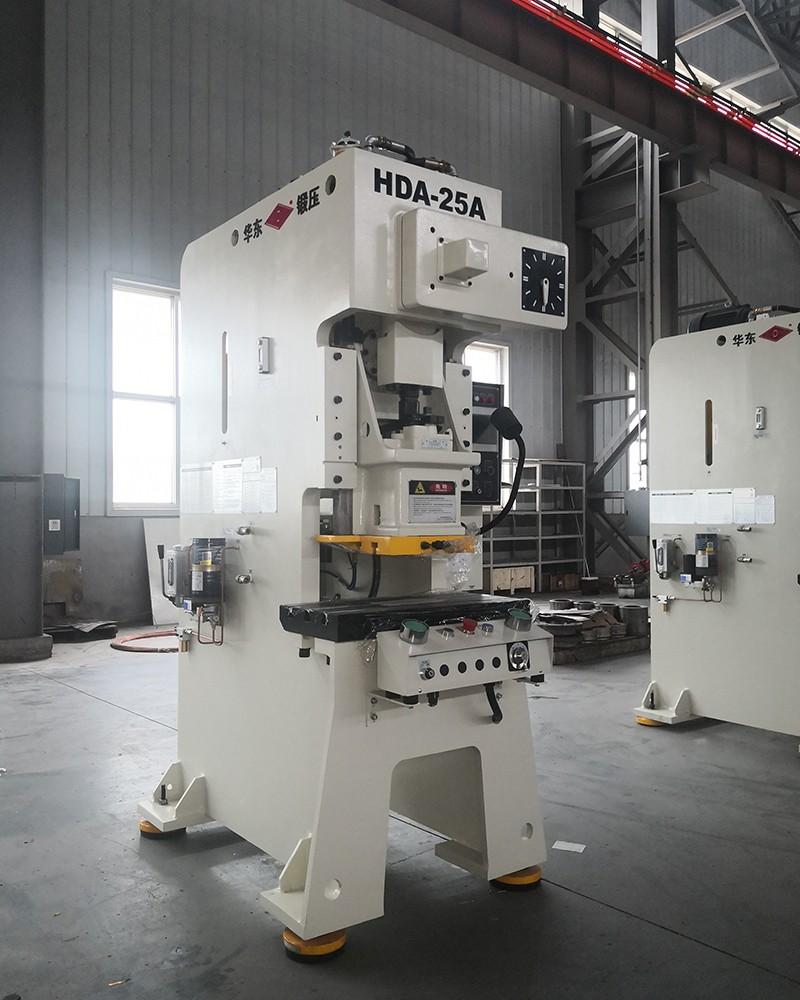 濟南HDA係（xì）列（liè）開式單曲軸精密衝床（25T-60T）調速