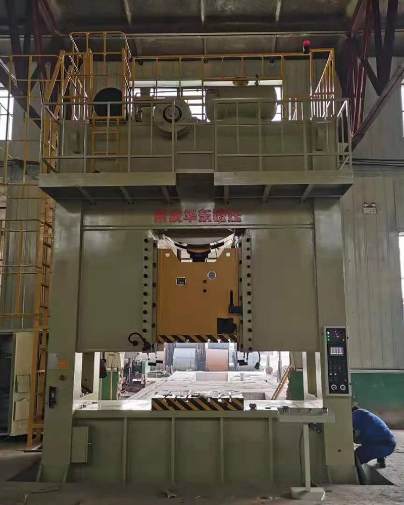 閉式落料壓（yā）力機